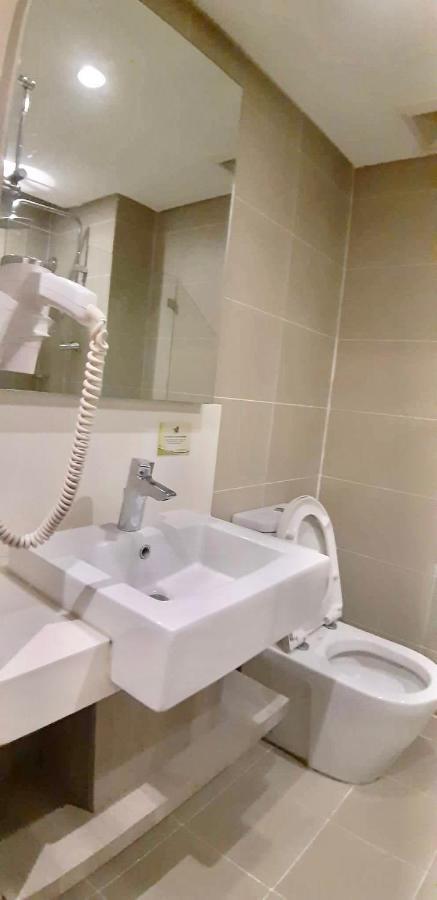 Studio Unit Condo At Antel Serenity Suites Makati Manila Zewnętrze zdjęcie