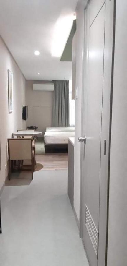 Studio Unit Condo At Antel Serenity Suites Makati Manila Zewnętrze zdjęcie